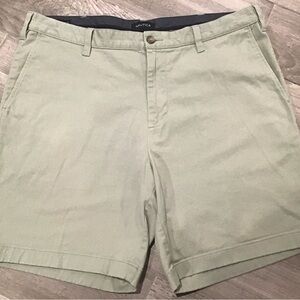 Nautica Men's Light Green Flat Front Shorts